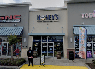 Honey’s Bee Bee Que – Davenport, FL Honey's Bee Bee Que | I-4 Exit Guide